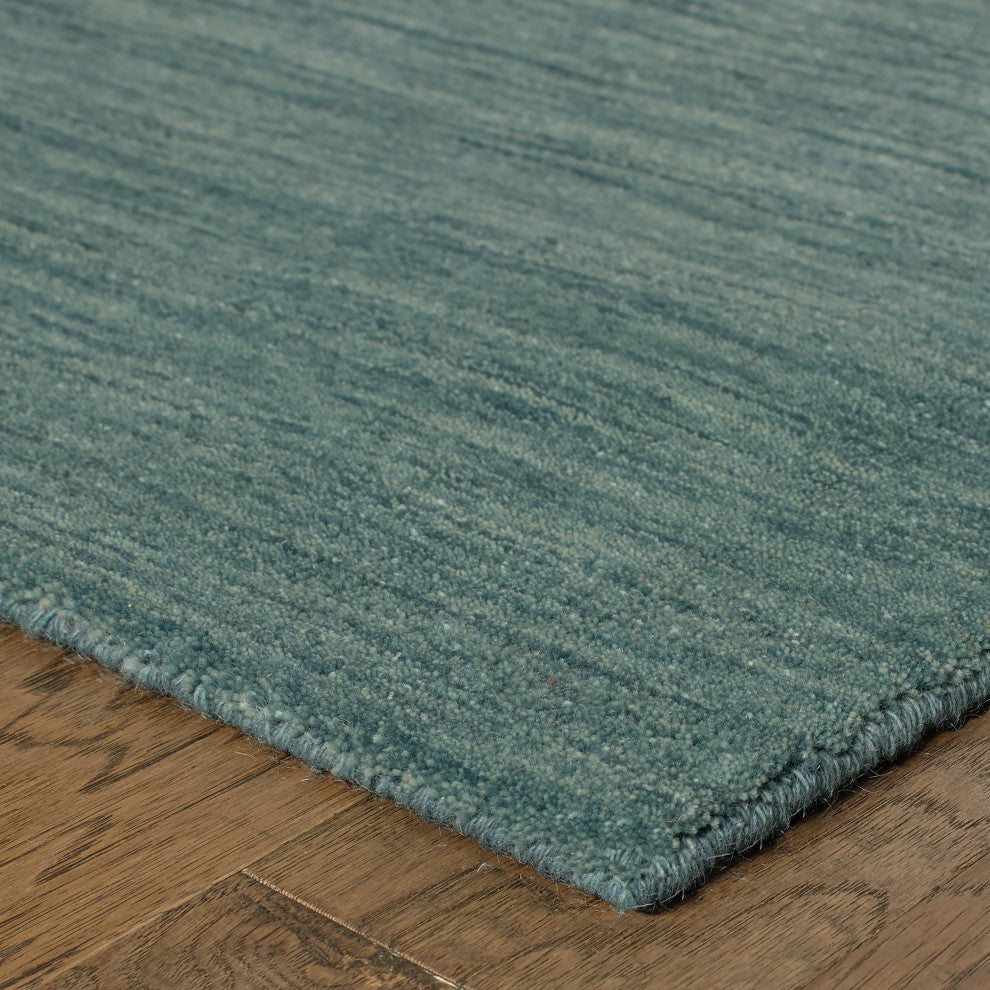 Arista Solid Blue Hand-Crafted Area Rug, 2'6"x8'