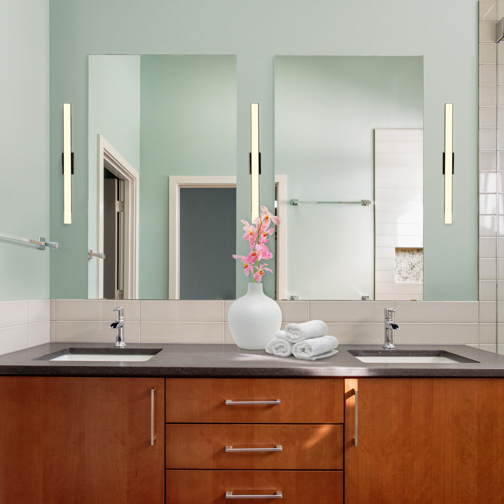 Procyon 24" ETL Certified Integrated LED Bathroom Fixture, Chrome