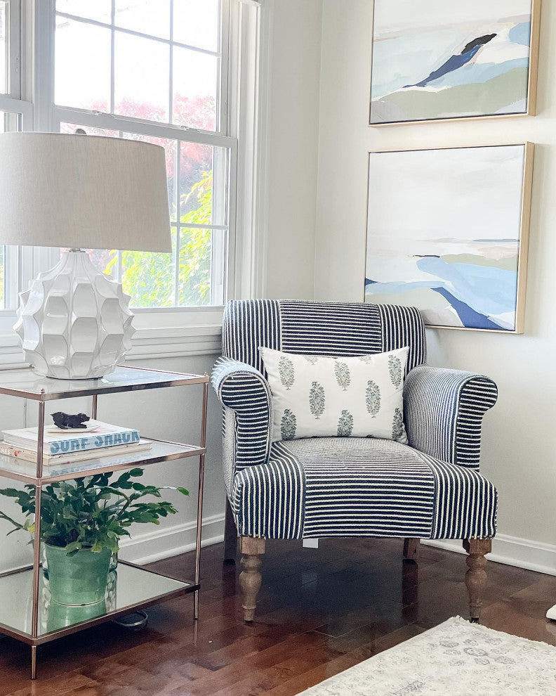 Sculpted Gloss White Modern Globe Table Lamp