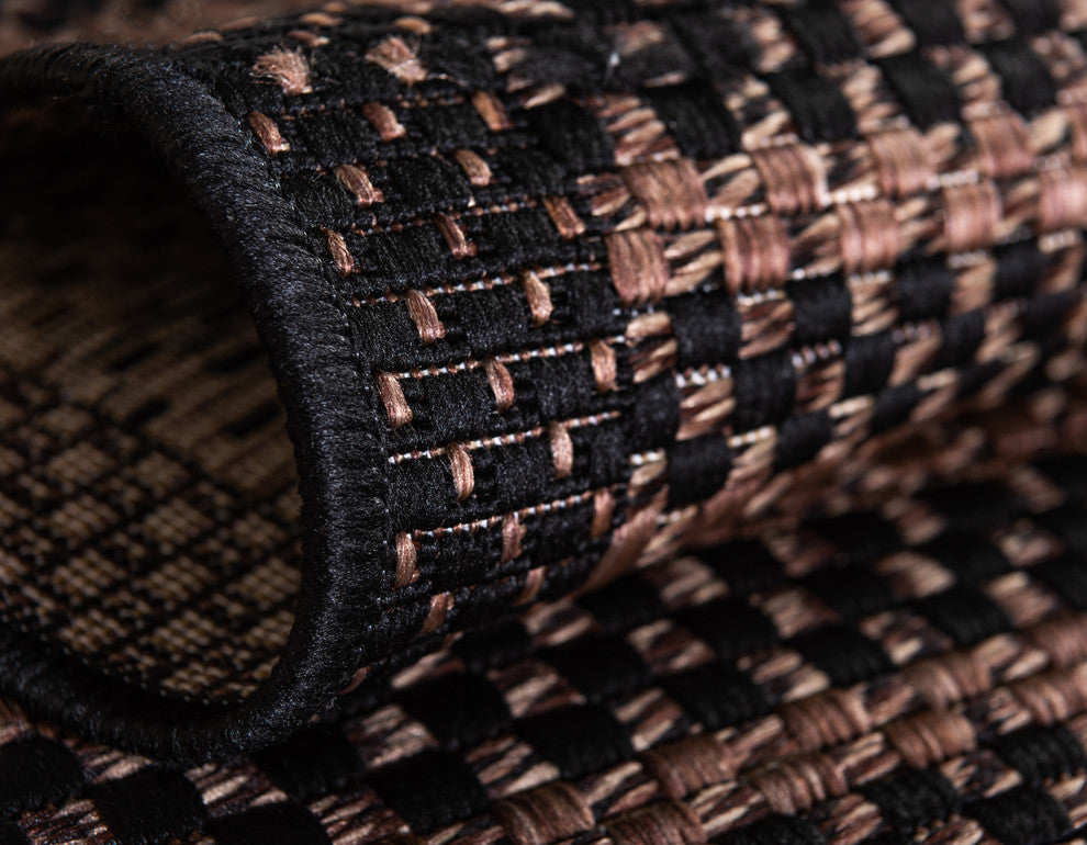 Unique Loom Brown Checkered Outdoor 6'x9' Area Rug