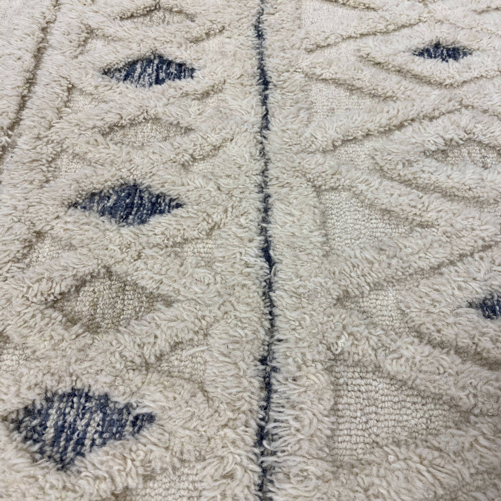 Tufted Geometric Diamonds and Stripes Round Rug, 4' Round