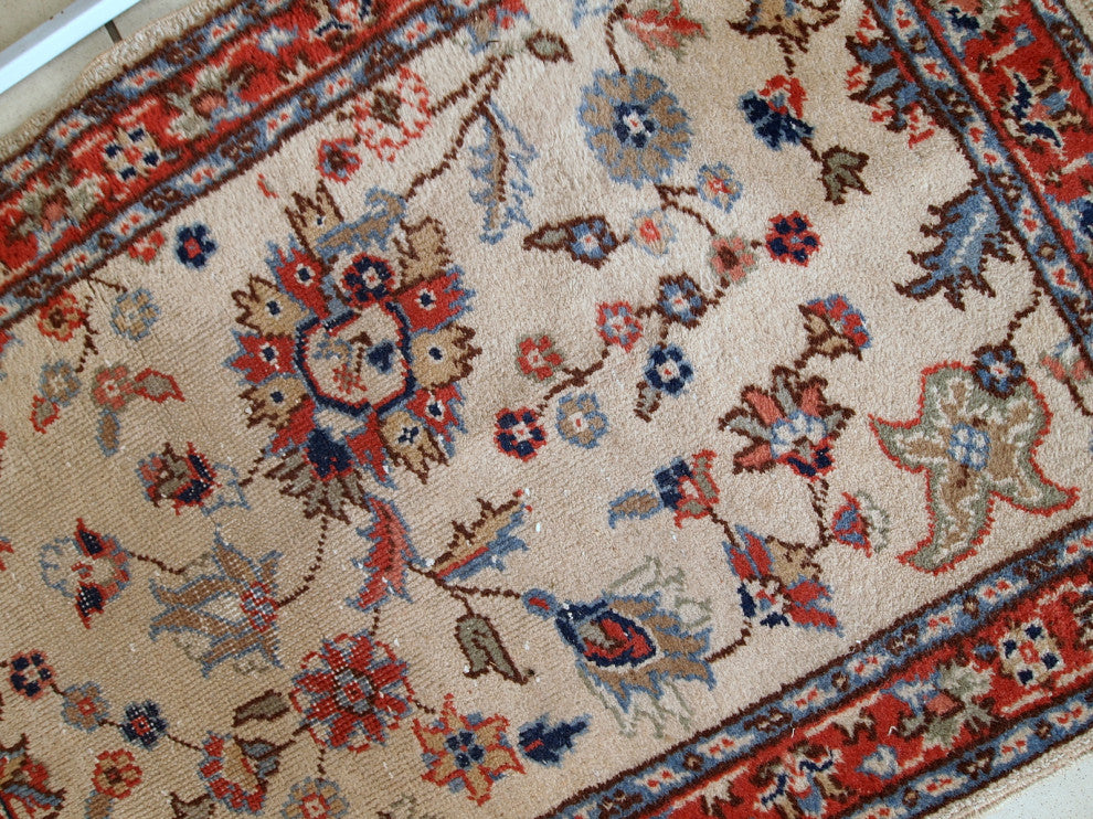 Handmade vintage Pakistani Lahore rug 2.5' x 4.6' ( 77cm x 141cm ) 1950s