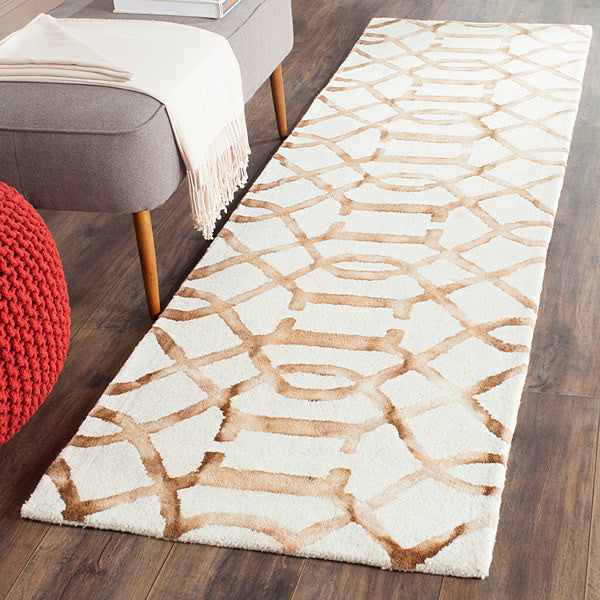Safavieh Dip Dye Ddy712E Geometric Rug, Ivory/Camel, 2'3" X 6'0"