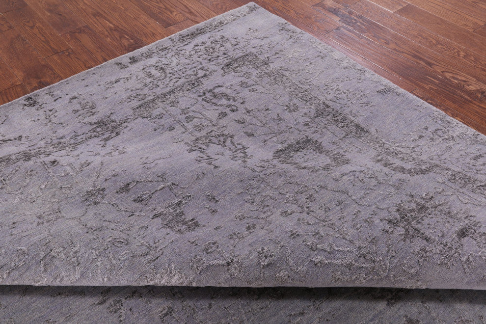 8' 0" X 10' 1" Persian Wool and Silk Hand-Knotted Rug Q6208