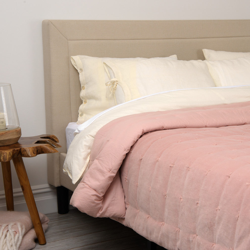 Velvet and Cotton Tasseled Quilt, Pink, Queen