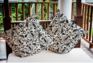 Aurora Polyester Indoor/Outdoor Pillow, Black, 20"x20"