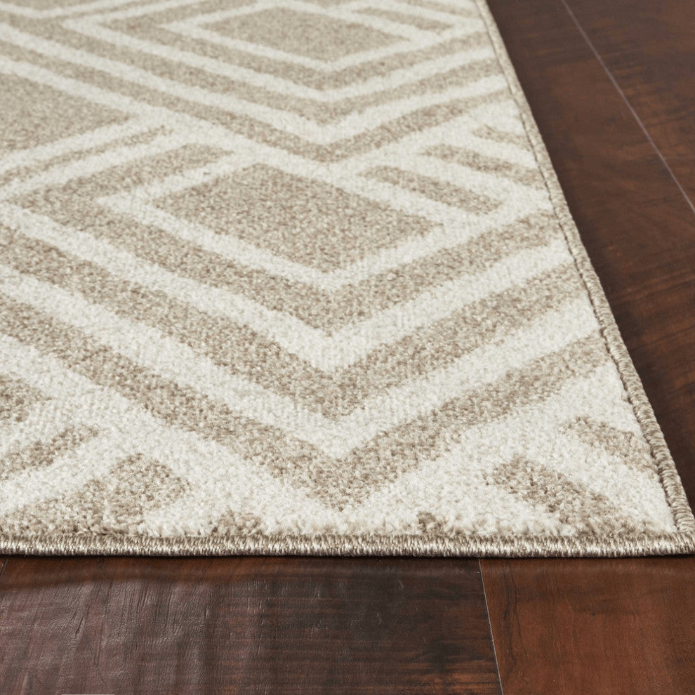 5'X8' Beige Machine Woven Uv Treated Geometric Indoor Outdoor Area Rug