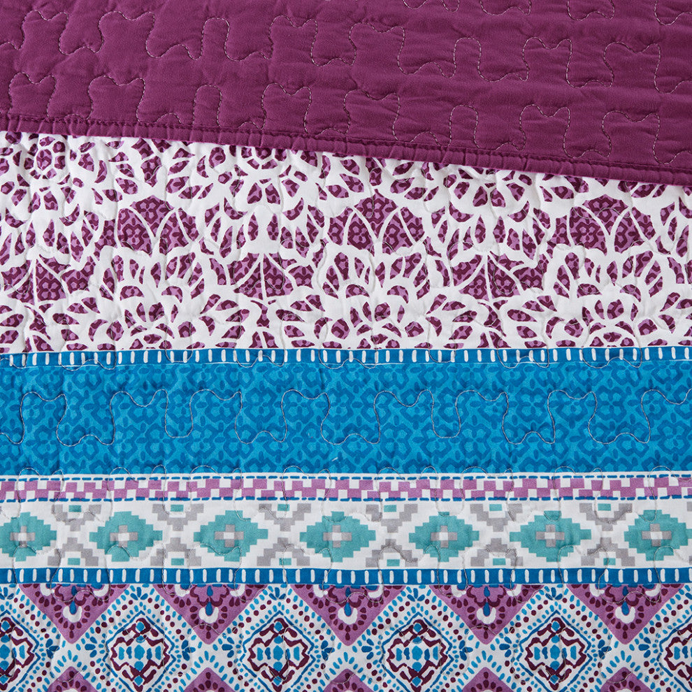 Intelligent Design Joni Reversible Quilt Set With Throw Pillows, Purple