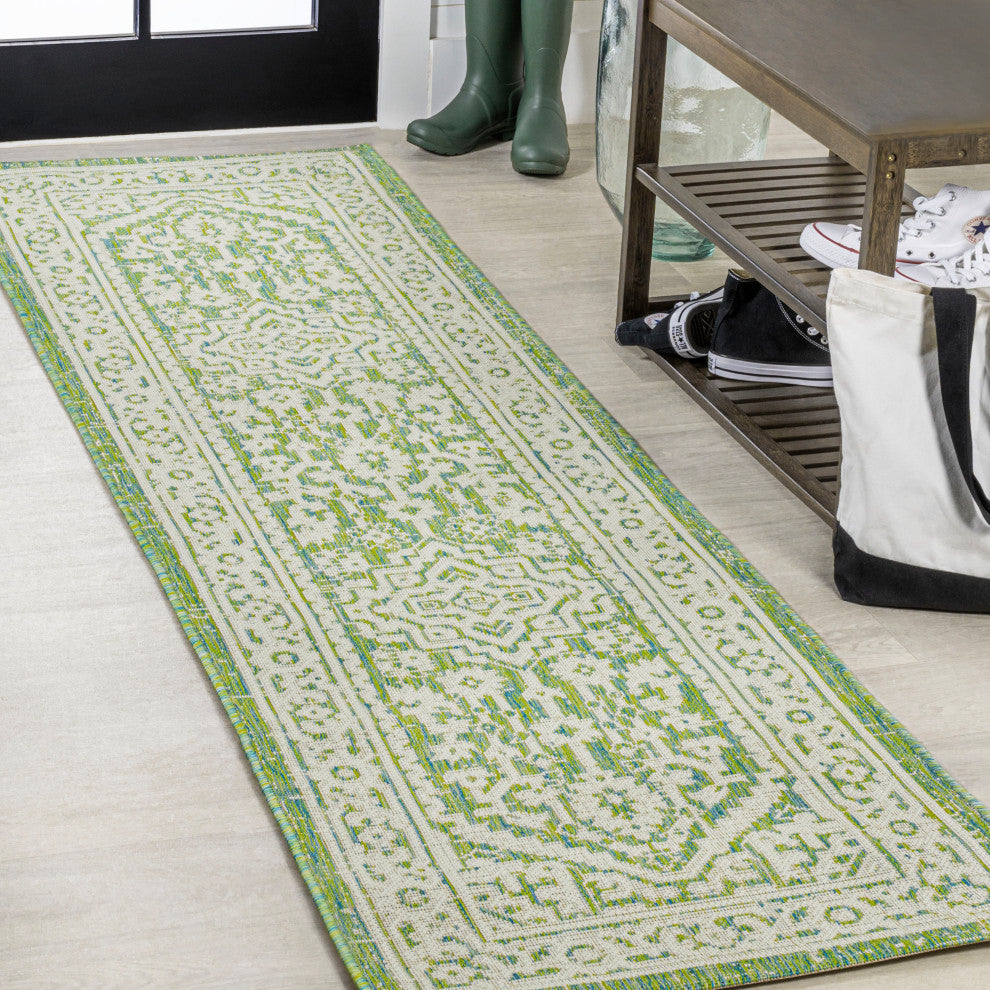 Sinjuri Medallion Textured Weave Indoor/Outdoor, Cream/Green, 2x10