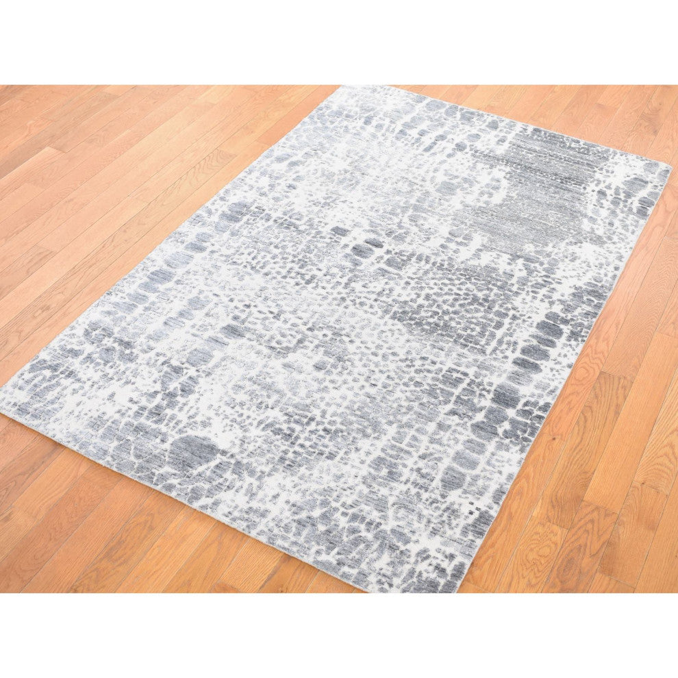 Ivory, Modern Design, Hand Knotted Plant Based Silk with Wool Rug, 4'0" x 6'0"