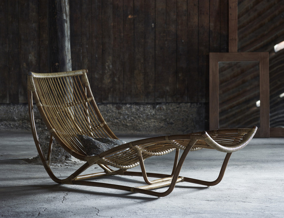 Michelangelo Rattan Chaise Lounge, Antique