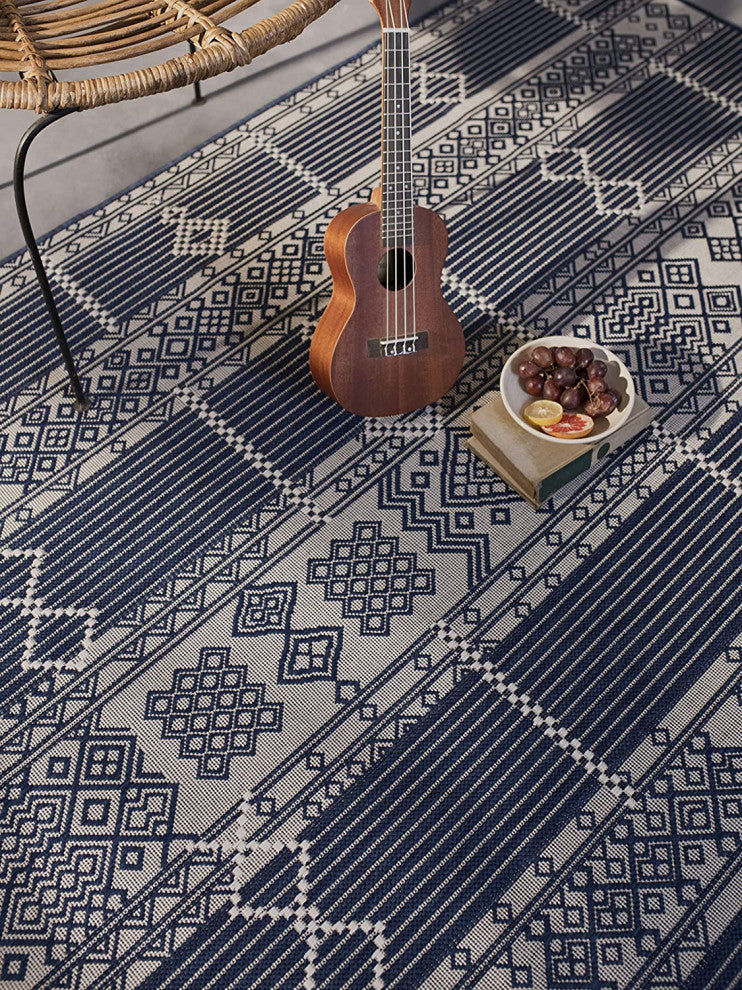 Outdoor Collection Geometric Pattern Bohemian Rug, Navy, 5'3"x7'6"