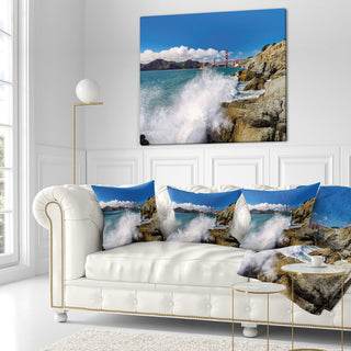 Golden Gate Bridge in San Francisco Seashore Throw Pillow, 18"x18"