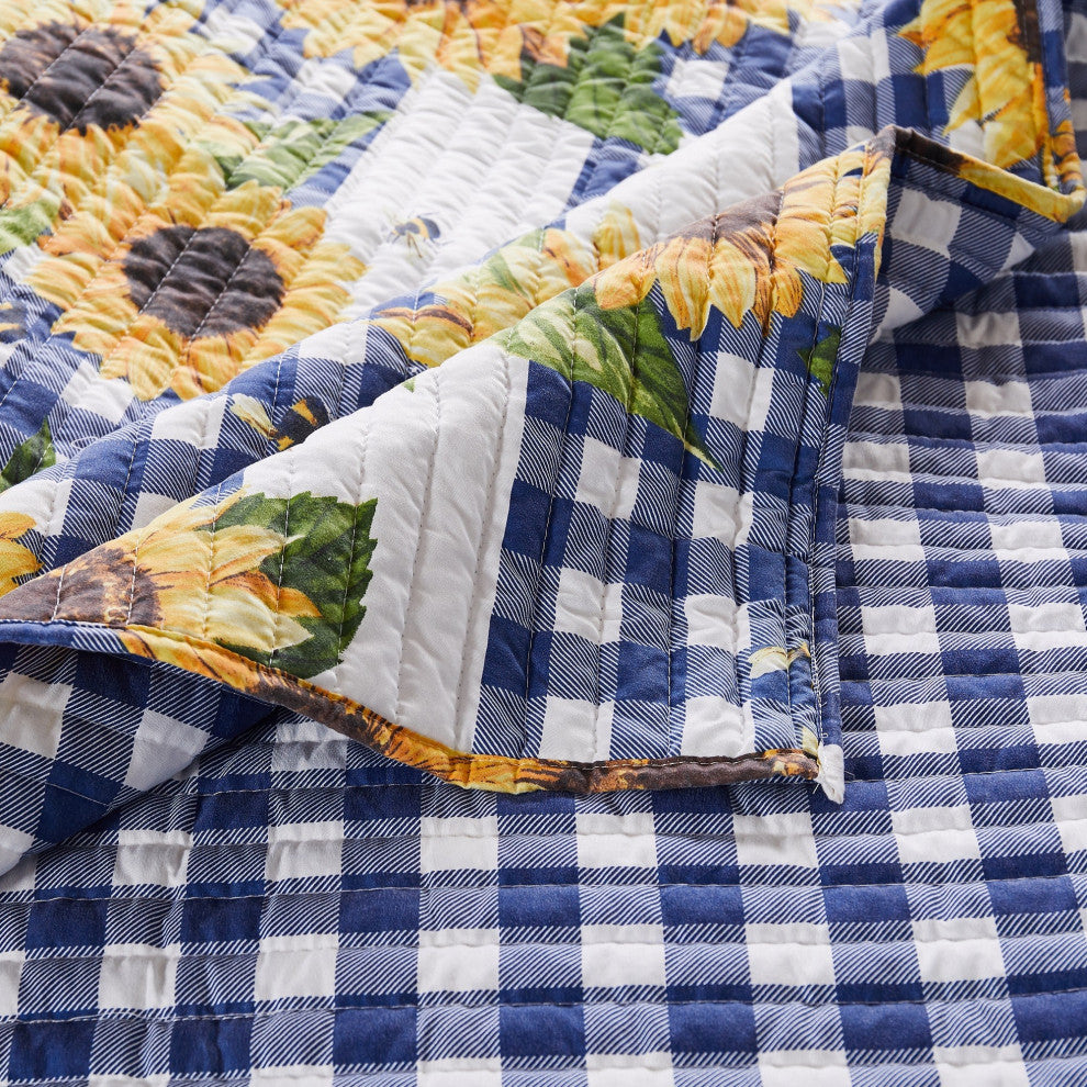 Barefoot Bungalow Sunflower Quilt and Pillow Sham Set, Gold King