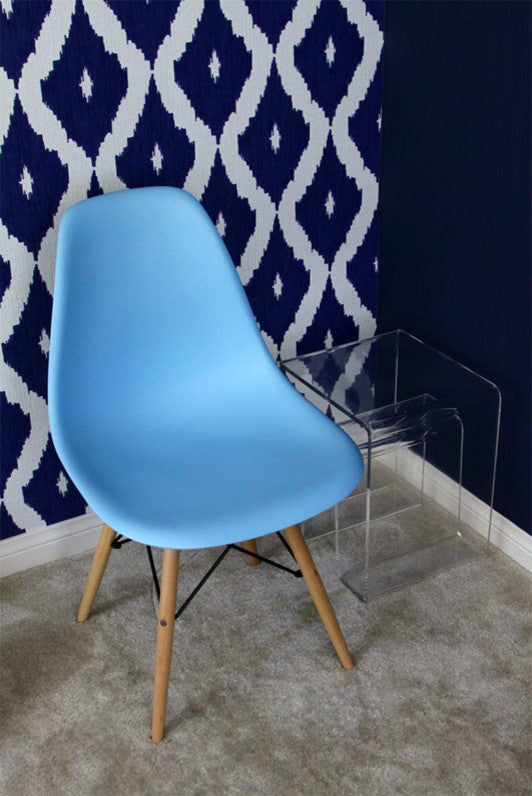 Light Blue Midcentury Modern Plastic Dining Chair, 1 Chair