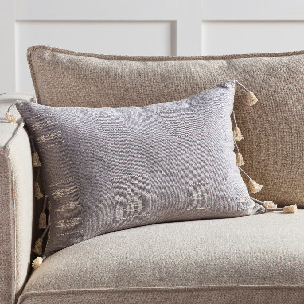 Jaipur Living Khuza Tribal Light Gray/Cream Poly Fill Pillow 16"X24"