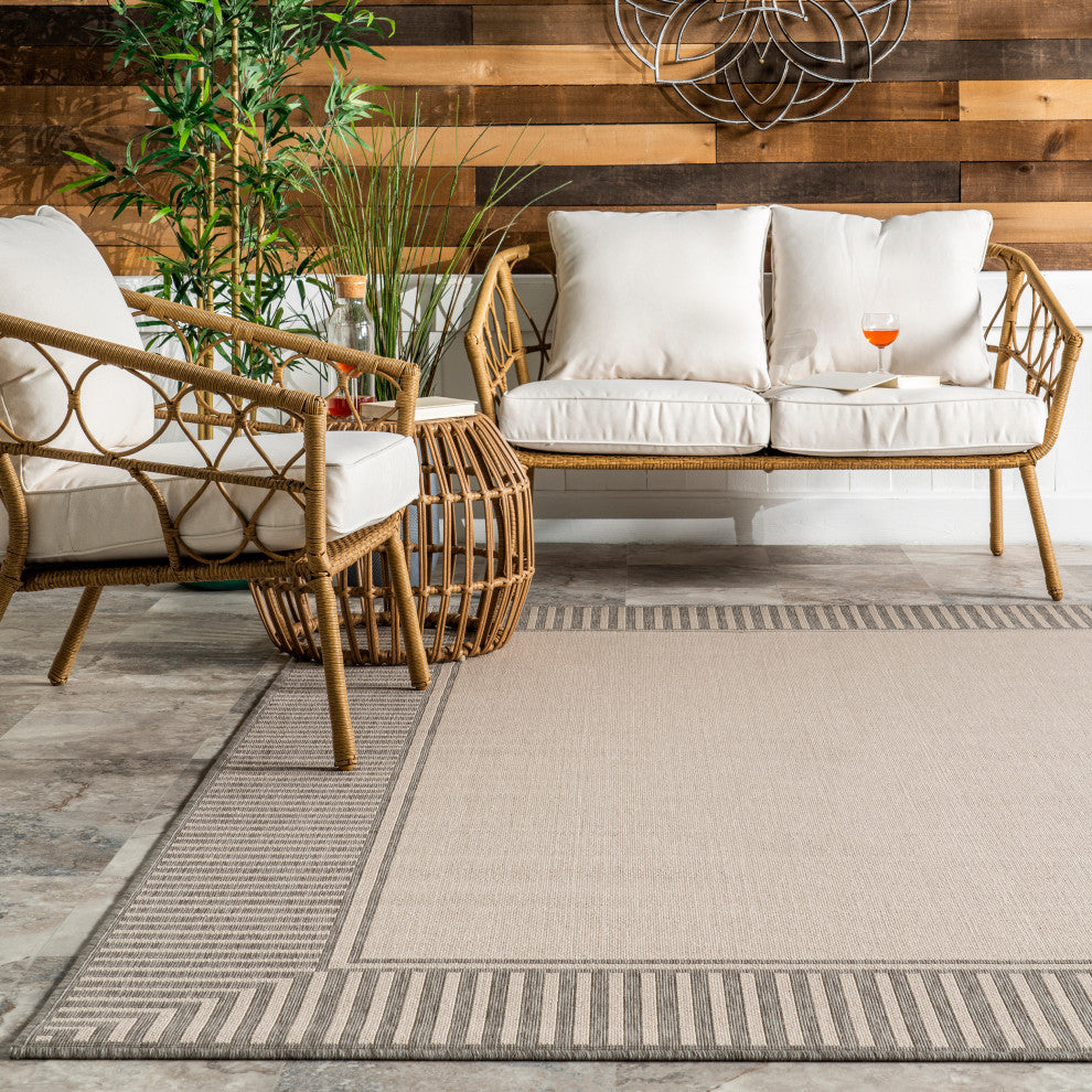 Nuloom Asha Simple Border Indoor/Outdoor Area Rug, Light Grey 2'x8'