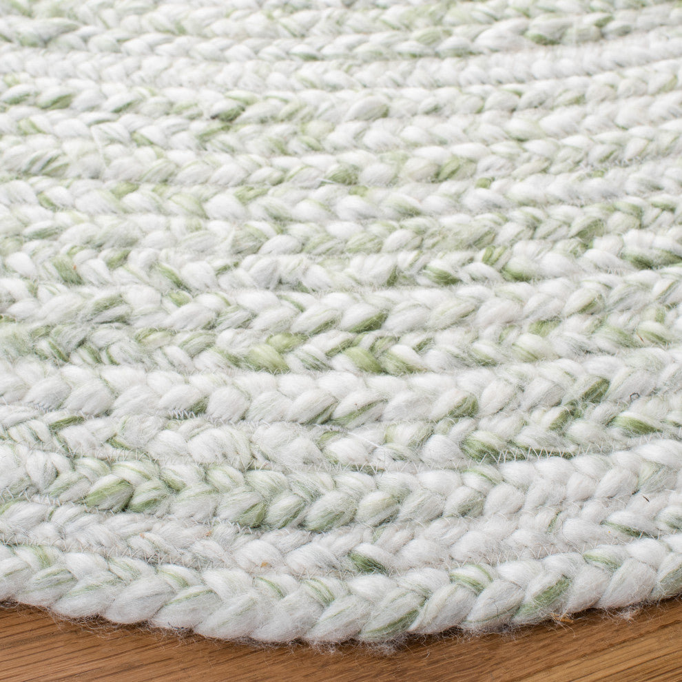 Safavieh Braided Brd271Y Solid Color Rug, Ivory and Green, 4'0"x4'0" Round