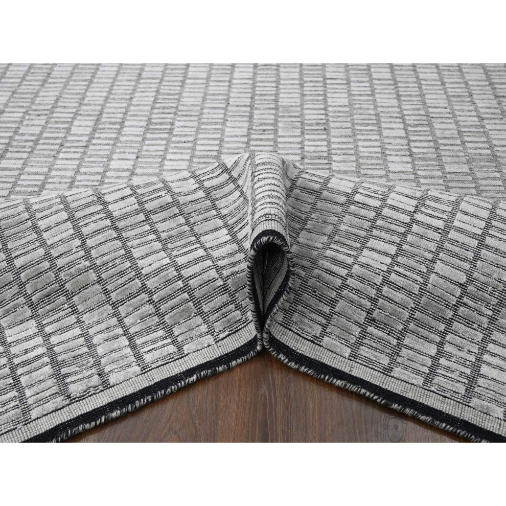 Gray and Black Hand Loomed Wool and Silk Modern Roman Design Rug, 7'10"x10'