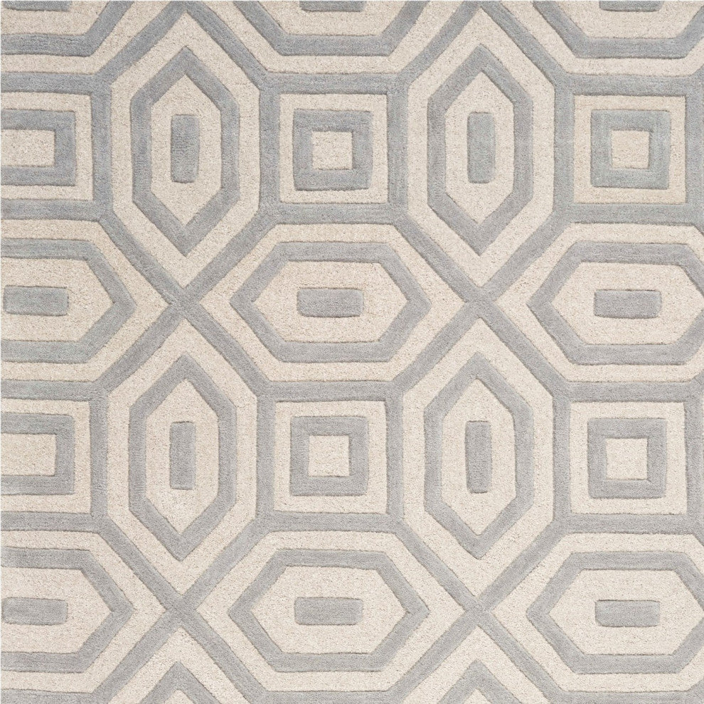 5'X8' Grey Hand Tufted Geometric Indoor Area Rug
