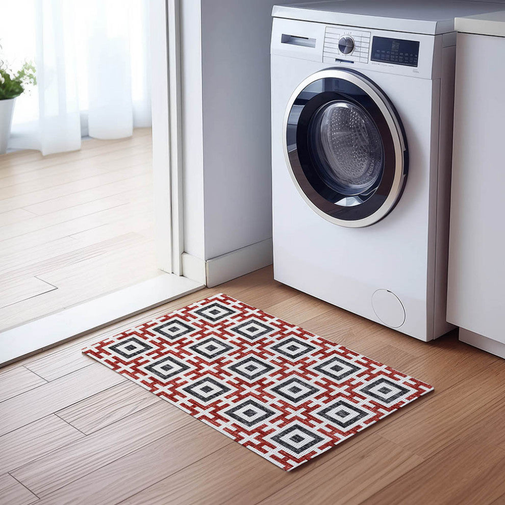 Indoor/Outdoor Marlo MO1 Red Machine Washable 1'8" x 2'6" Rug
