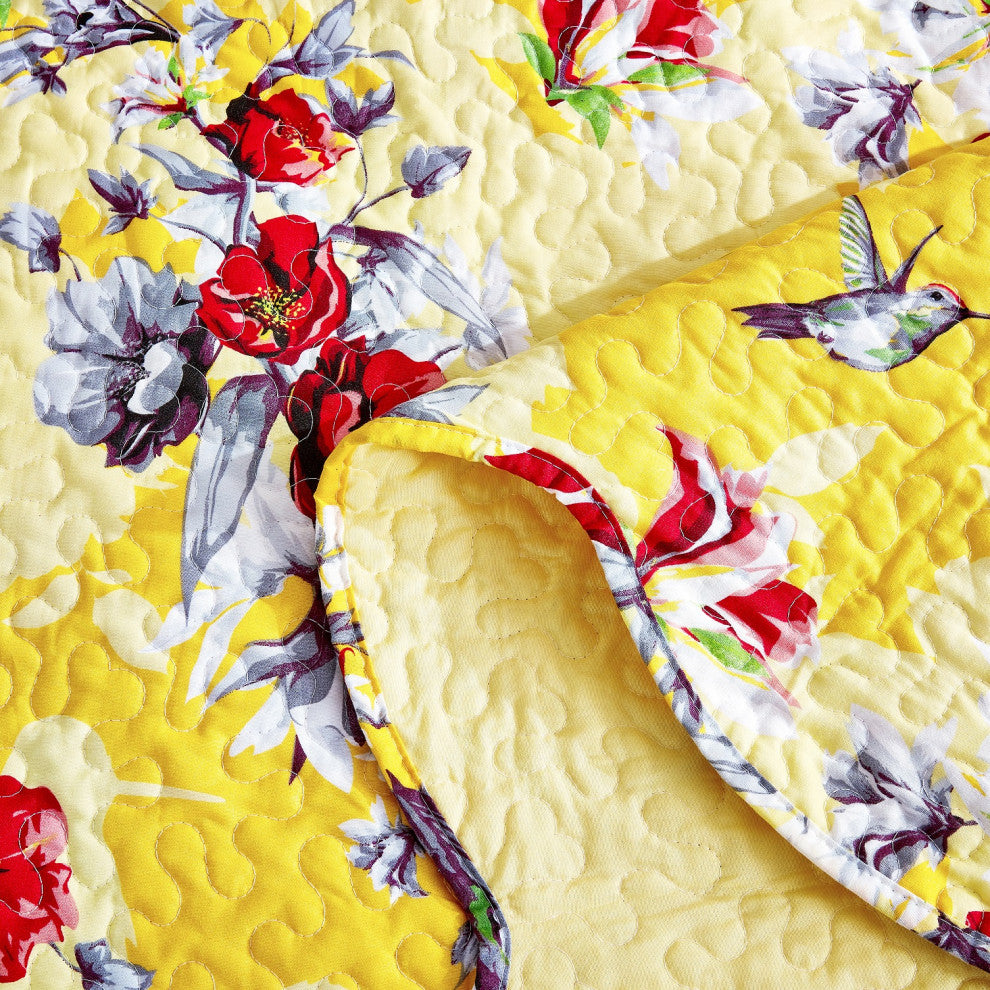 Radiant Sunshine Yellow Hummingbirds Floral Scalloped Bedspread Set, Queen