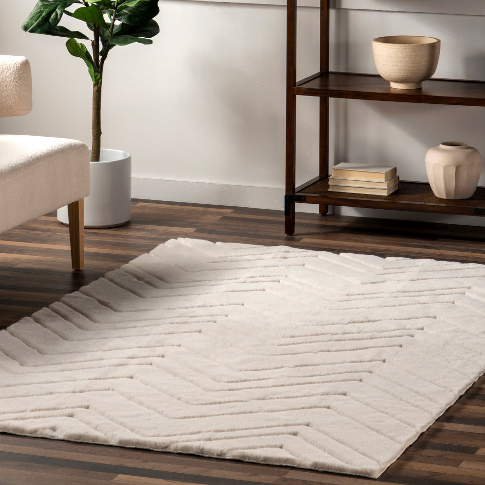 Nuloom Chevron Faux Rabbit Washable Rug, Off White 2' 6" x 8'