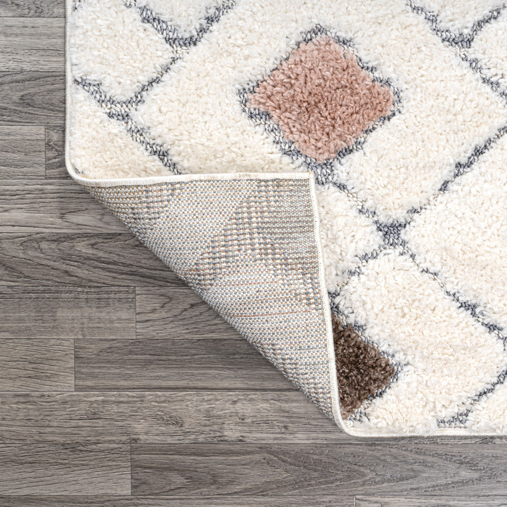 Astrid Retro Trellis High-Low Multi/Cream 3'x5' Area Rug