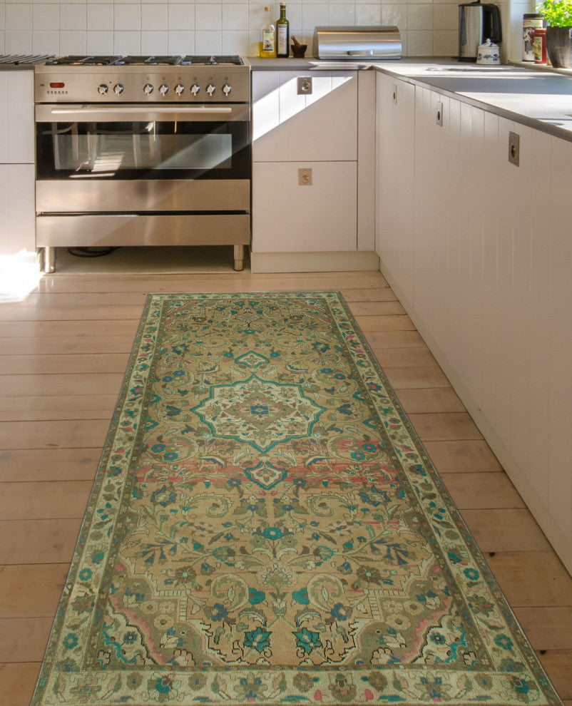 Semi-Antique Mitchel Rust/Ivory Rug, 4'8x9'5