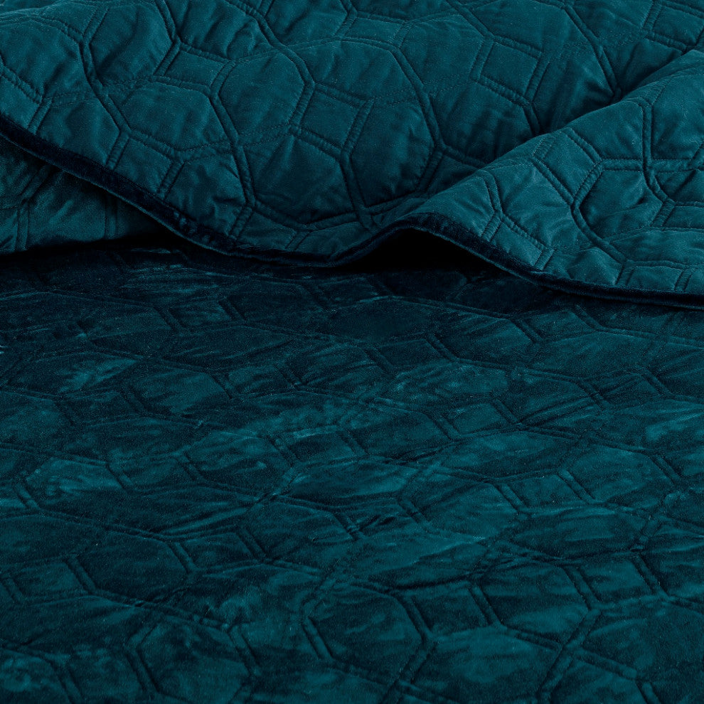 Madison Park Harper 3 Piece Velvet Quilt Set, Teal
