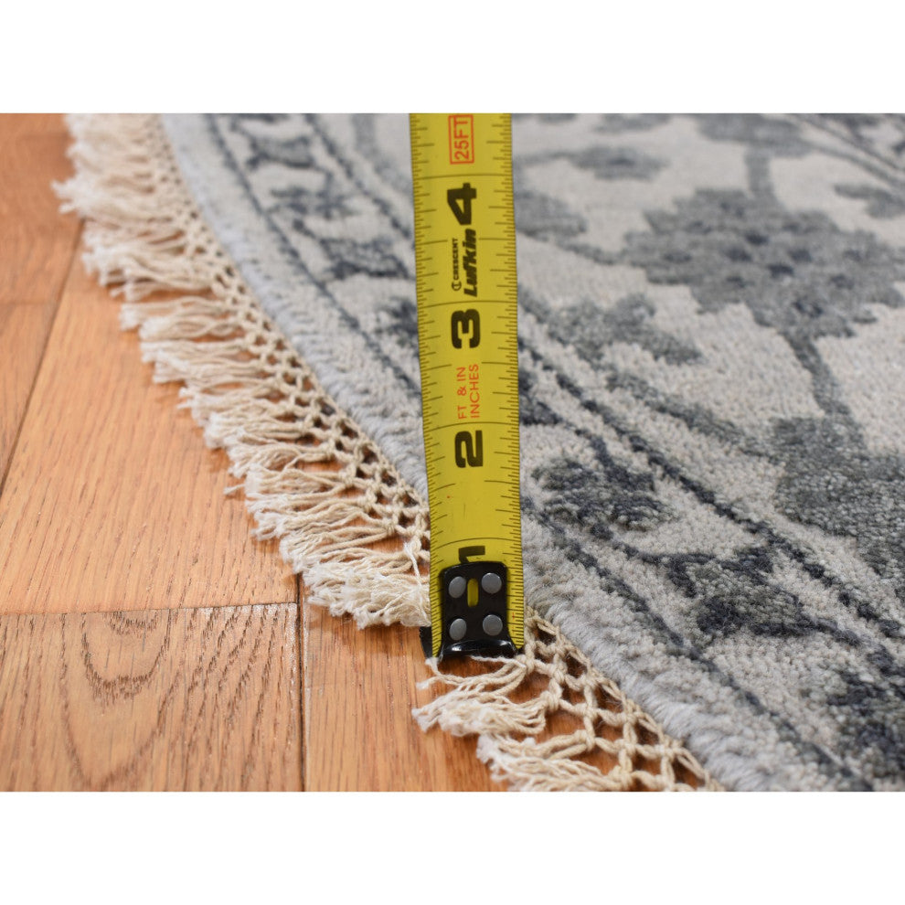 Gray Heriz Design Wool and Silk Hand Knotted Round Rug 8'1" x 8'1"