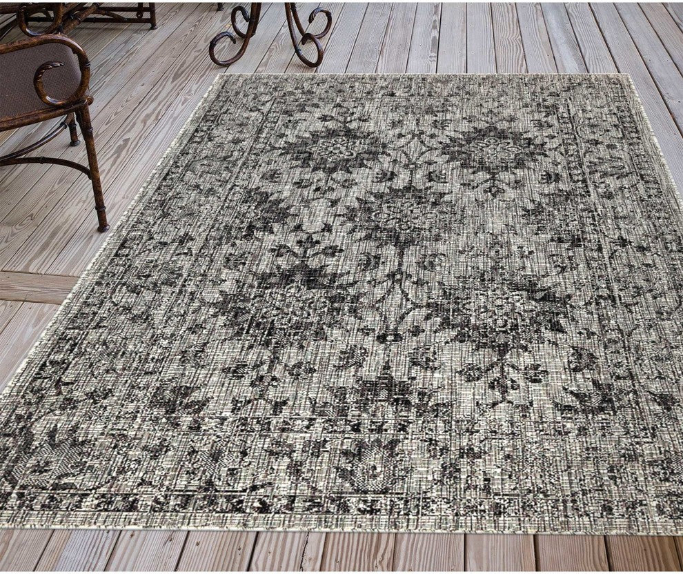 Carmel Vintage Floral Indoor/Outdoor Rug, Black, 7'10"x9'10"