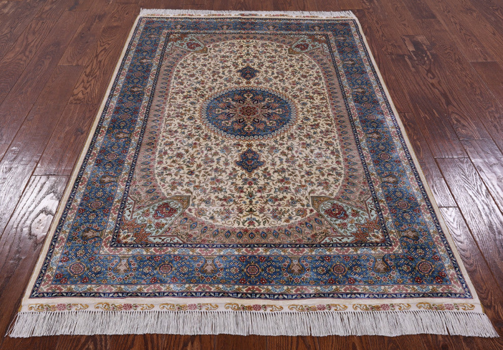 High End Persian 100% Silk Hand Knotted Rug 4' 0" X 6' 0'' Q4836