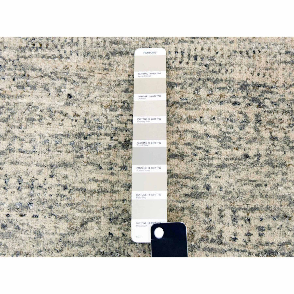 Beige, Hand Knotted, Wool Organic Salt and Pepper Design Rug, 8'0"x10'1"