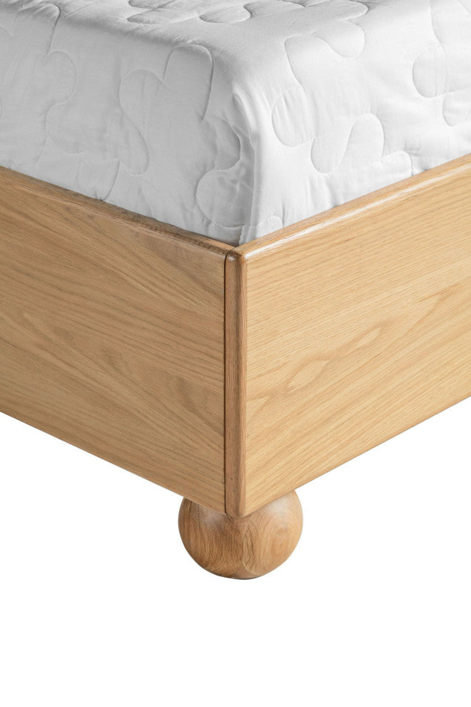Modrest Winters Modern Natural Oak Bed, Queen