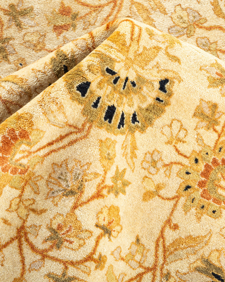 Allison, One-of-a-Kind Hand-Knotted Area Rug Ivory, 6'2"x9'0"