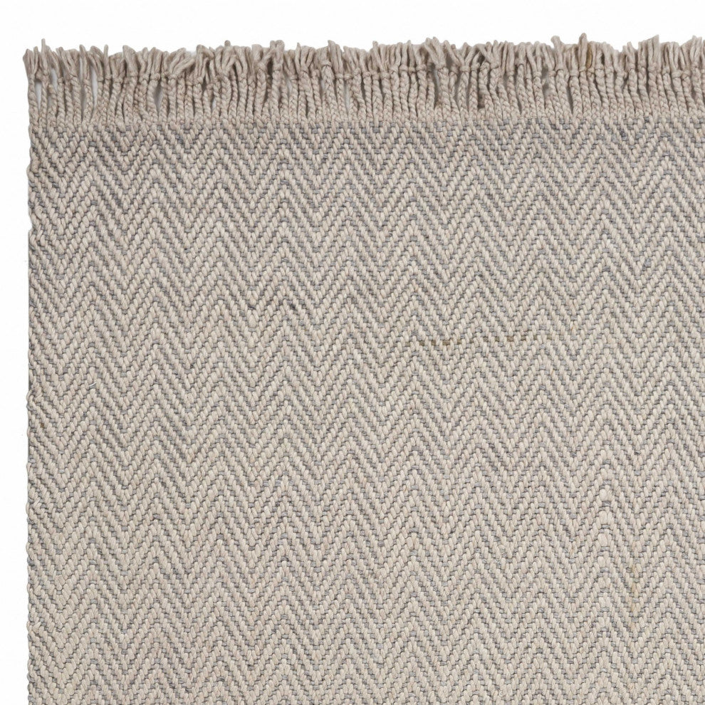 HomeRoots 5'x8' Oatmeal Beige Hand Woven Houndstooth Indoor Area Rug