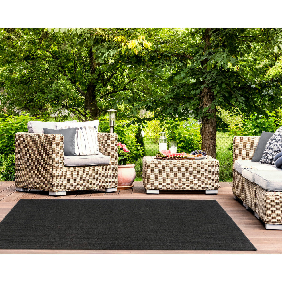 Calais Solid Indoor/Outdoor Rug, Charcoal, 7'6"x9'6"