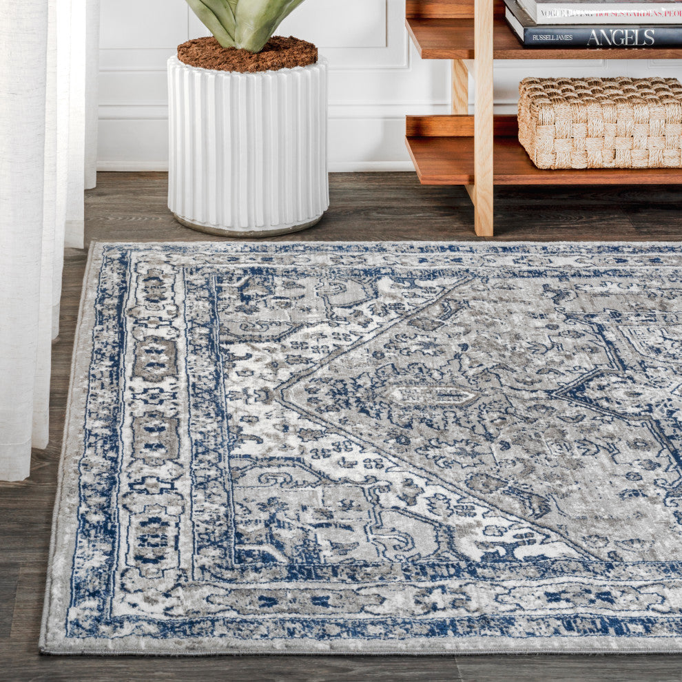 Modern Persian Vintage Medallion Light Grey/Navy 4' x 6' Area Rug