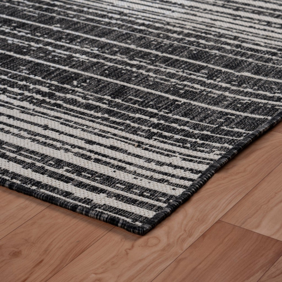8" x 10" Gray Gradient Indoor Outdoor Area Rug