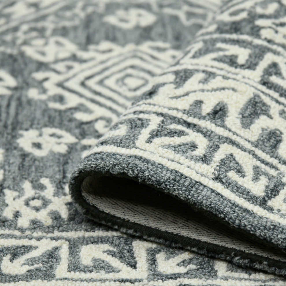 Boscage Ilford Area Rug, Gray, 5' x 7'6", Geometric