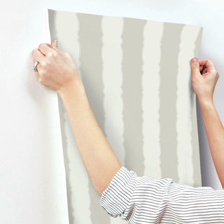 Scalloped Stripe Wallpaper