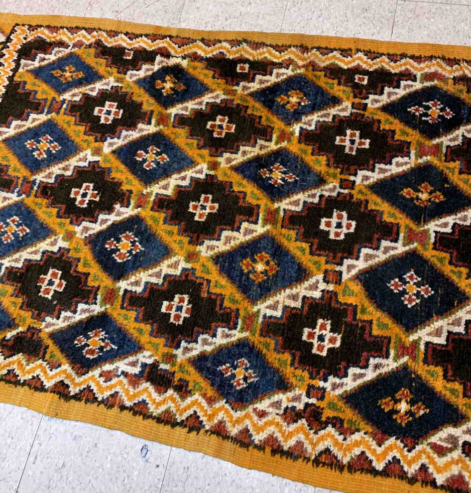 Handmade Antique Moroccan Berber Rug, 4.5'x7.2', 137cmx219cm 1880s