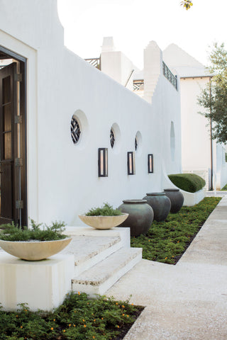 Hinkley Dorian Large Wall Mount Lantern, Bronze