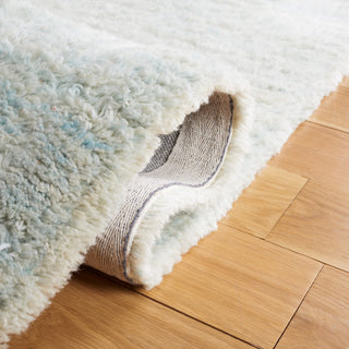 Safavieh Casablanca Collection CSB702M Rug, Light Blue, 4' x 6'