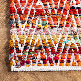 Nuloom Candy Striped Chevron Area Rug, Magenta 3'x5'