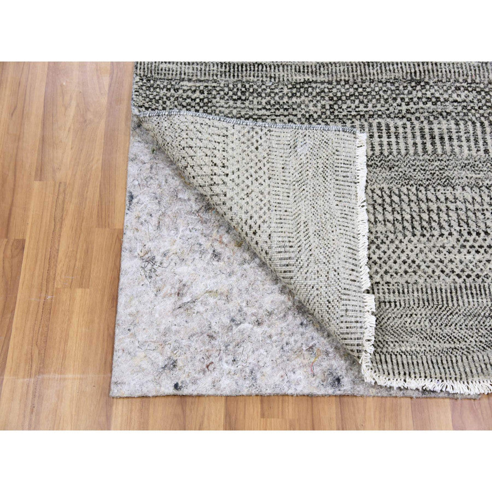 Ice Gray Grass Design Undyed 100% Wool Hand Knotted Oriental Rug, 2'5"x4'1"