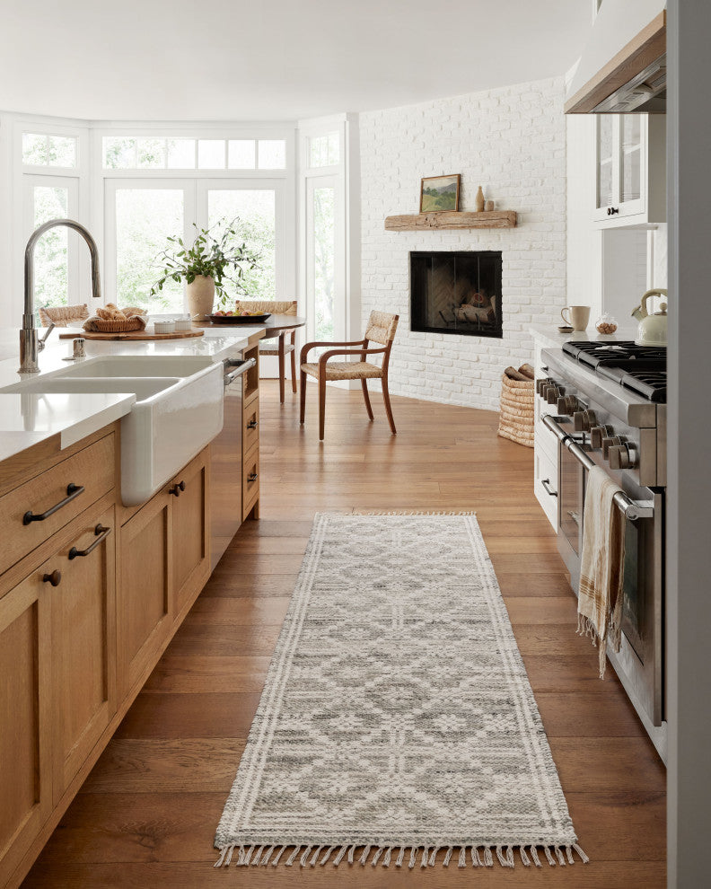 Angela Rose x Loloi Rivers Lagoon / Ivory 2'-6" x 7'-6" Runner Rug