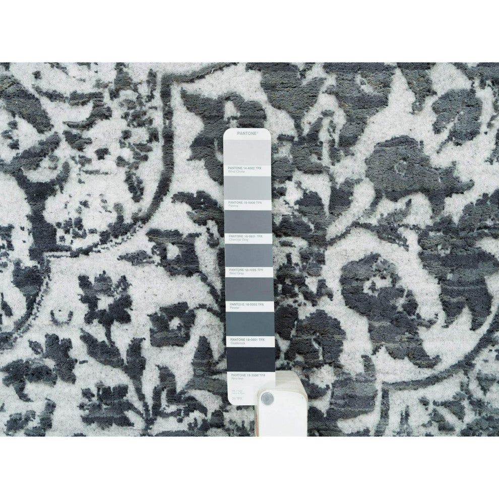 Ice Gray Wool and Silk Broken Design Hand Knotted Oriental Rug, 9'x12'2"