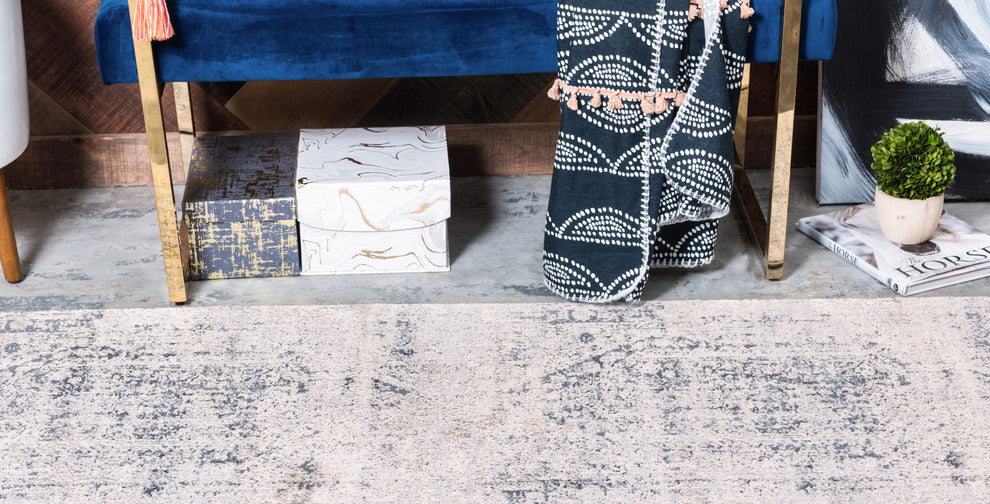 Unique Loom Gray Chateau Quincy 2' 2 x 6' 7 Runner Rug